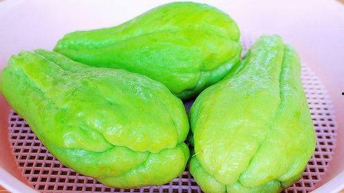 佛手瓜生怎么吃,清新口感,营养满分 第3张 佛手瓜生怎么吃,清新口感,营养满分 第3张
