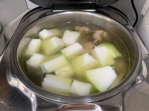 吃炖瓜,暖意融融的冬日美食之旅 第3张 吃炖瓜,暖意融融的冬日美食之旅 第3张