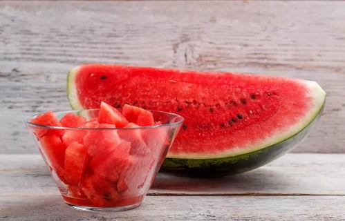 和平吃瓜视频素材,轻松解读热门事件背后的真相 第2张 和平吃瓜视频素材,轻松解读热门事件背后的真相 第2张