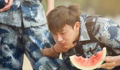 明星吃瓜合影图片 第2张 明星吃瓜合影图片 第2张