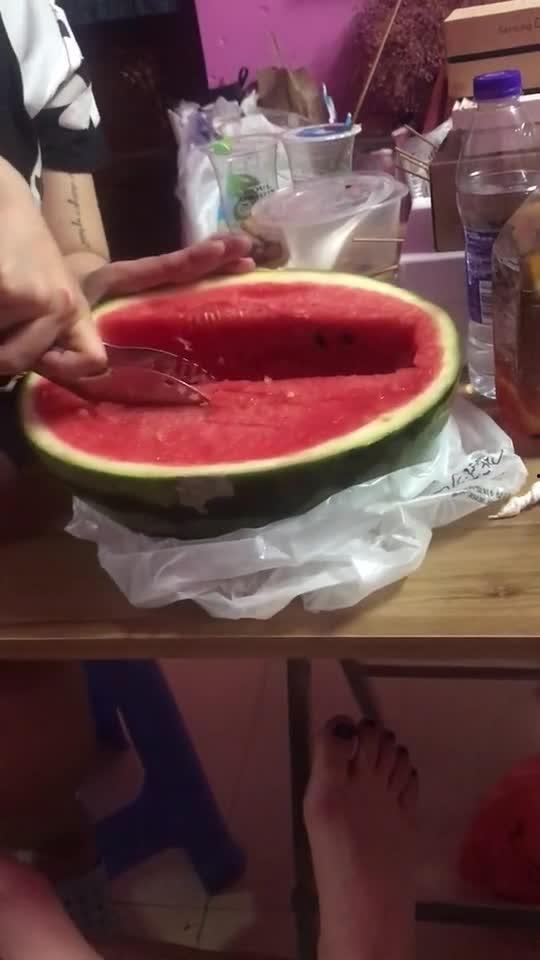 宿舍吃瓜完整视频,一场欢乐的视听盛宴  第3张