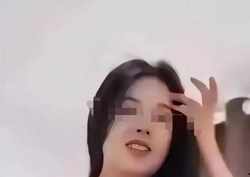 翰林府吃瓜女,揭秘吃瓜女生的校园生活点滴  第3张