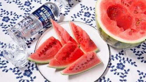 夏日吃瓜软文,甜蜜瓜果，尽享清凉时光  第3张