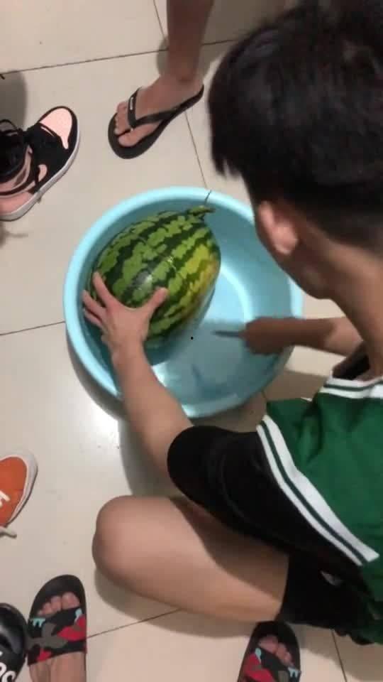 西科大宿舍吃瓜,吃瓜群众揭秘校园生活点滴 第2张 西科大宿舍吃瓜,吃瓜群众揭秘校园生活点滴 第2张