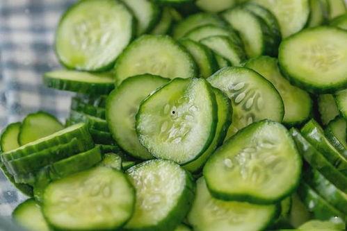 小助理吃瓜火了,网络热议背后的真相与反思 第2张 小助理吃瓜火了,网络热议背后的真相与反思 第2张