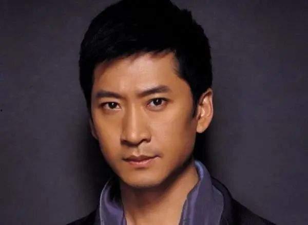 娱乐圈吃瓜导演,揭秘“吃瓜导演”背后的故事 第2张 娱乐圈吃瓜导演,揭秘“吃瓜导演”背后的故事 第2张