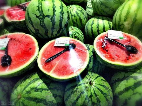 当朋友吃瓜,朋友间的趣味互动 第3张 当朋友吃瓜,朋友间的趣味互动 第3张