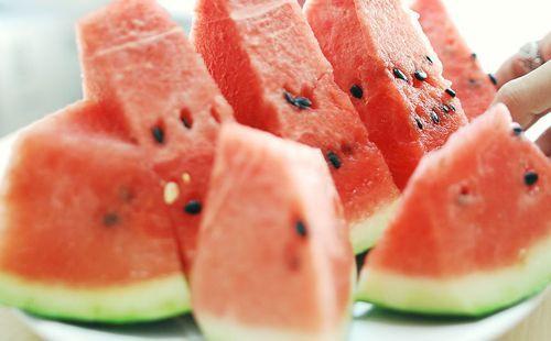 挑战吃瓜冰,夏日清凉新潮流，你敢尝试吗？  第3张