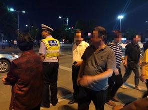 吃瓜现场交警,交警现场执法瞬间  第2张