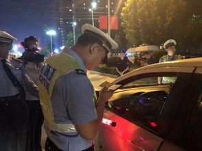 吃瓜现场交警,交警现场执法瞬间  第3张