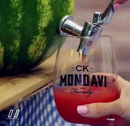 网红酒吧吃瓜,揭秘娱乐圈背后的故事 第2张 网红酒吧吃瓜,揭秘娱乐圈背后的故事 第2张