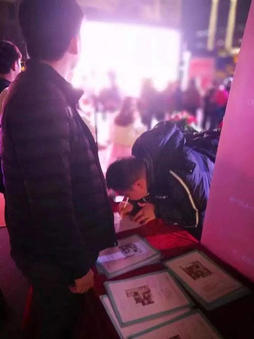 围观的吃瓜帅哥,揭秘娱乐圈幕后风云 第3张 围观的吃瓜帅哥,揭秘娱乐圈幕后风云 第3张