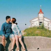 亲吻吃瓜情侣头像,亲吻吃瓜情侣头像诠释的爱情甜蜜