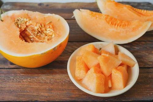 孕妈吃蜜瓜,孕妈享受蜜瓜的益处与美味  第2张