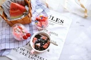 吃瓜少女创意摆件,吃瓜少女创意摆件，趣味生活新宠儿  第2张