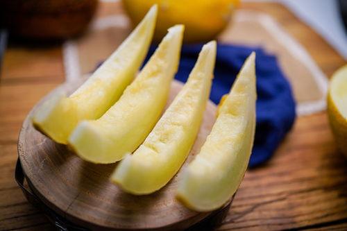 吃冰糖雪梨瓜视频,清甜解暑，美味养生新选择  第2张