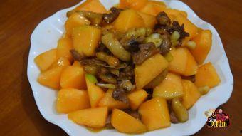 吃哈密瓜炒着吃,炒制美味，尽享瓜香四溢