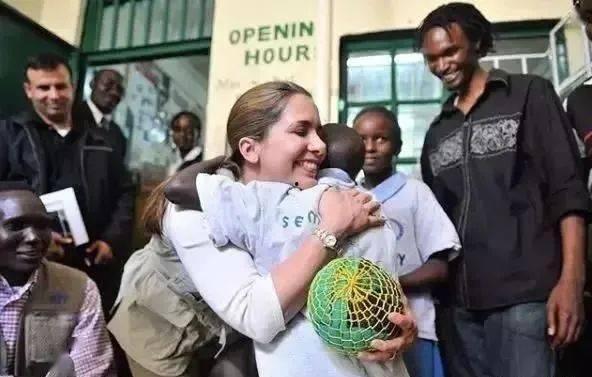 妃子吃瓜视频,吃瓜视频背后的宫廷秘闻  第2张