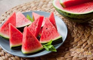 吃瓜组合名,揭秘娱乐圈的甜蜜“瓜”事  第3张