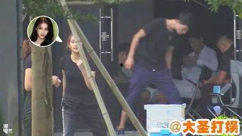 鹿晗吃瓜当看客,揭秘娱乐圈幕后风云  第3张