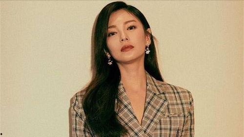 女明星带你吃瓜,女明星带你领略娱乐圈的甜蜜瓜田  第2张