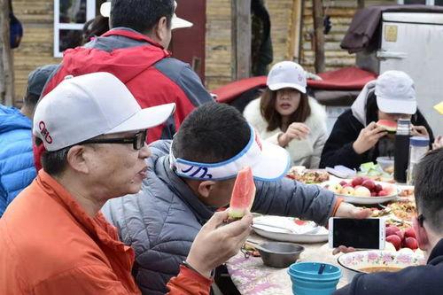 库尔勒吃瓜群众八人,瓜乡里的生活画卷  第2张