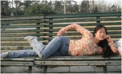 吃瓜芙蓉姐  第3张