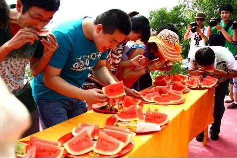 鹤岗时代吃瓜大赛,一场吃瓜大赛背后的社会现象解析 第2张 鹤岗时代吃瓜大赛,一场吃瓜大赛背后的社会现象解析 第2张