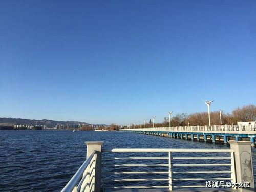 昆明海埂大坝吃瓜,夏日炎炎,吃瓜群众欢乐多 第3张 昆明海埂大坝吃瓜,夏日炎炎,吃瓜群众欢乐多 第3张