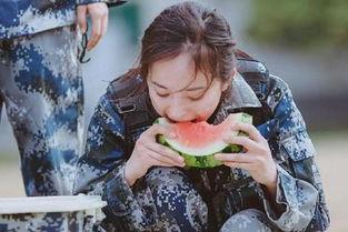 军人吃瓜比赛,军人吃瓜大赛欢乐上演 第2张 军人吃瓜比赛,军人吃瓜大赛欢乐上演 第2张