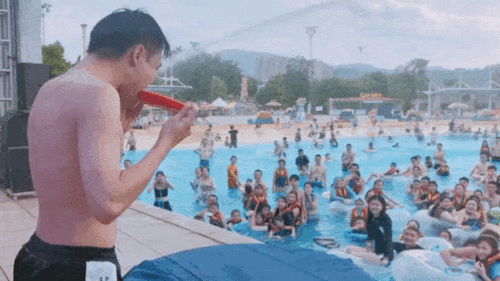 什么叫冲浪吃瓜,揭秘网络热点背后的真相与趣味 第2张 什么叫冲浪吃瓜,揭秘网络热点背后的真相与趣味 第2张