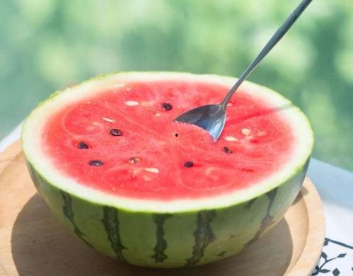 西瓜免费吃瓜吗,夏日炎炎西瓜盛宴 第2张 西瓜免费吃瓜吗,夏日炎炎西瓜盛宴 第2张