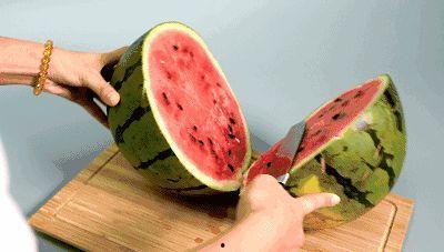 生病女子吃瓜,养生保健两不误  第2张