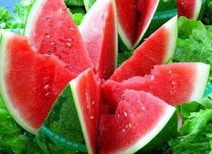 白霜吃瓜,揭秘娱乐圈的甜蜜与苦涩  第2张